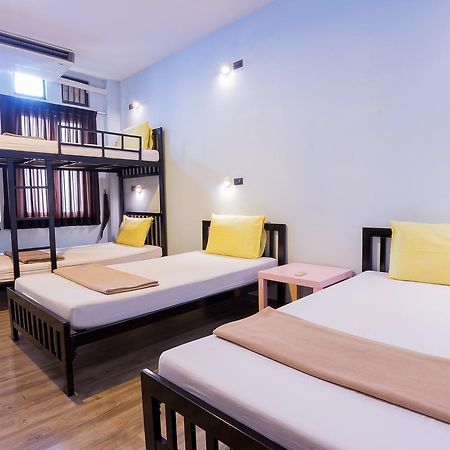 Oldtown Hostel Bangkok Ngoại thất bức ảnh