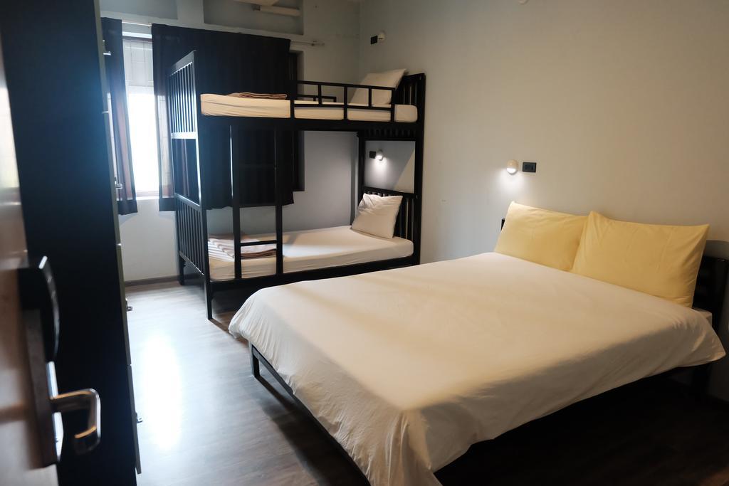 Oldtown Hostel Bangkok Ngoại thất bức ảnh