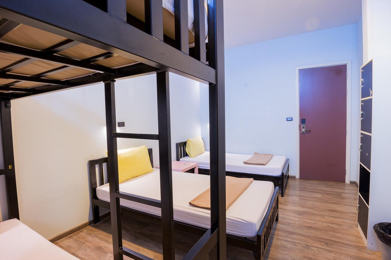 Oldtown Hostel Bangkok Ngoại thất bức ảnh