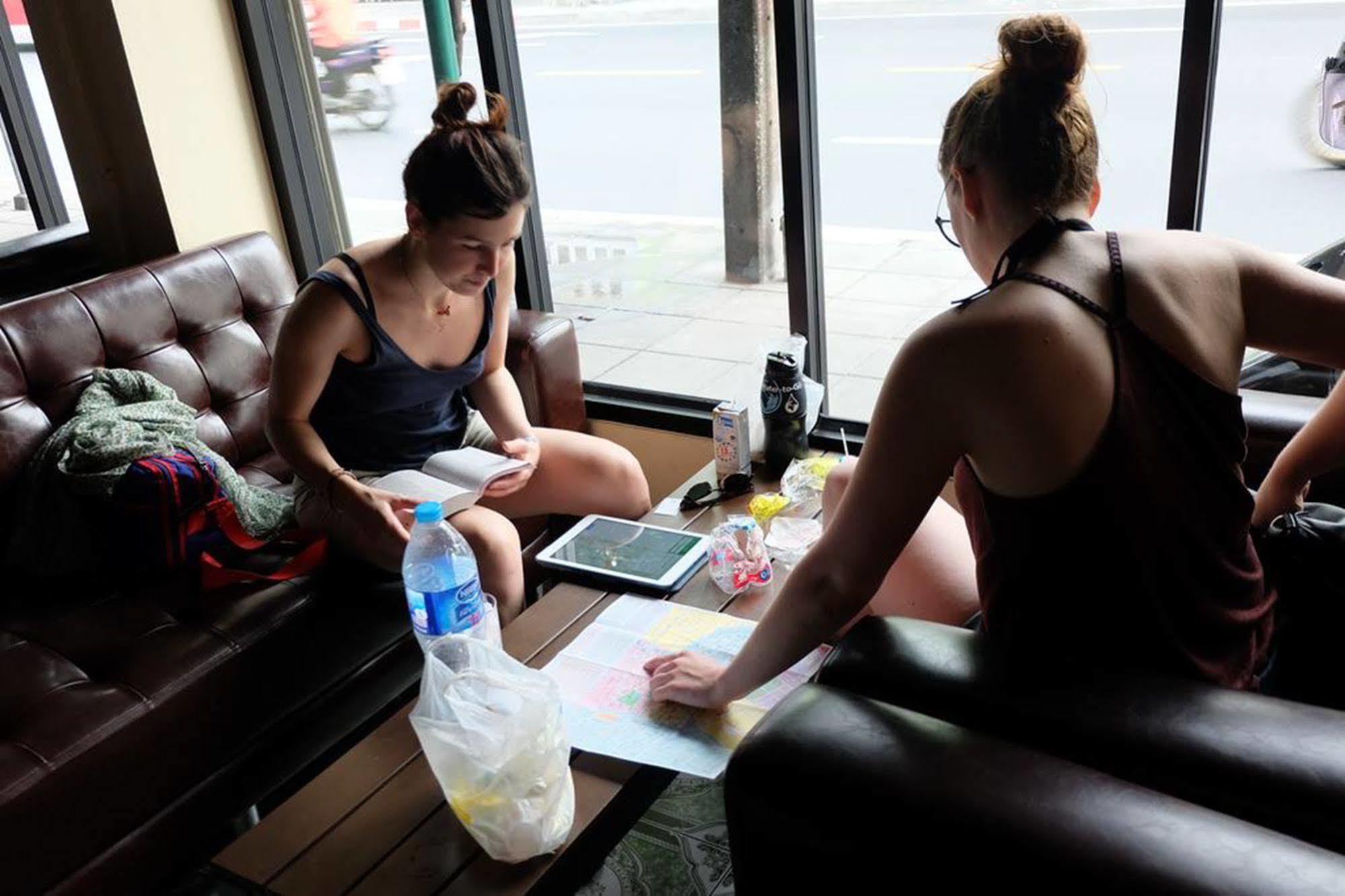 Oldtown Hostel Bangkok Ngoại thất bức ảnh