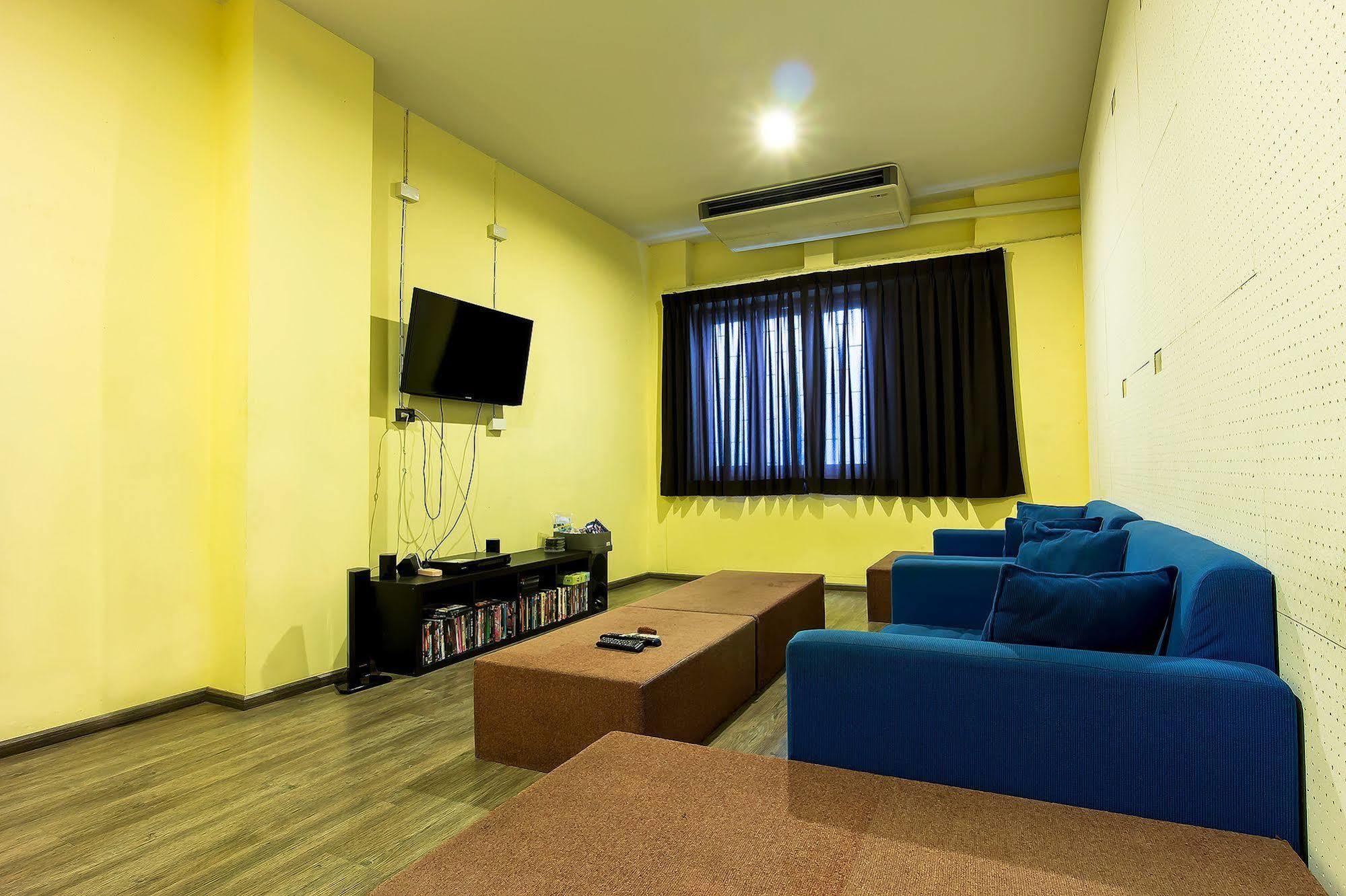 Oldtown Hostel Bangkok Ngoại thất bức ảnh