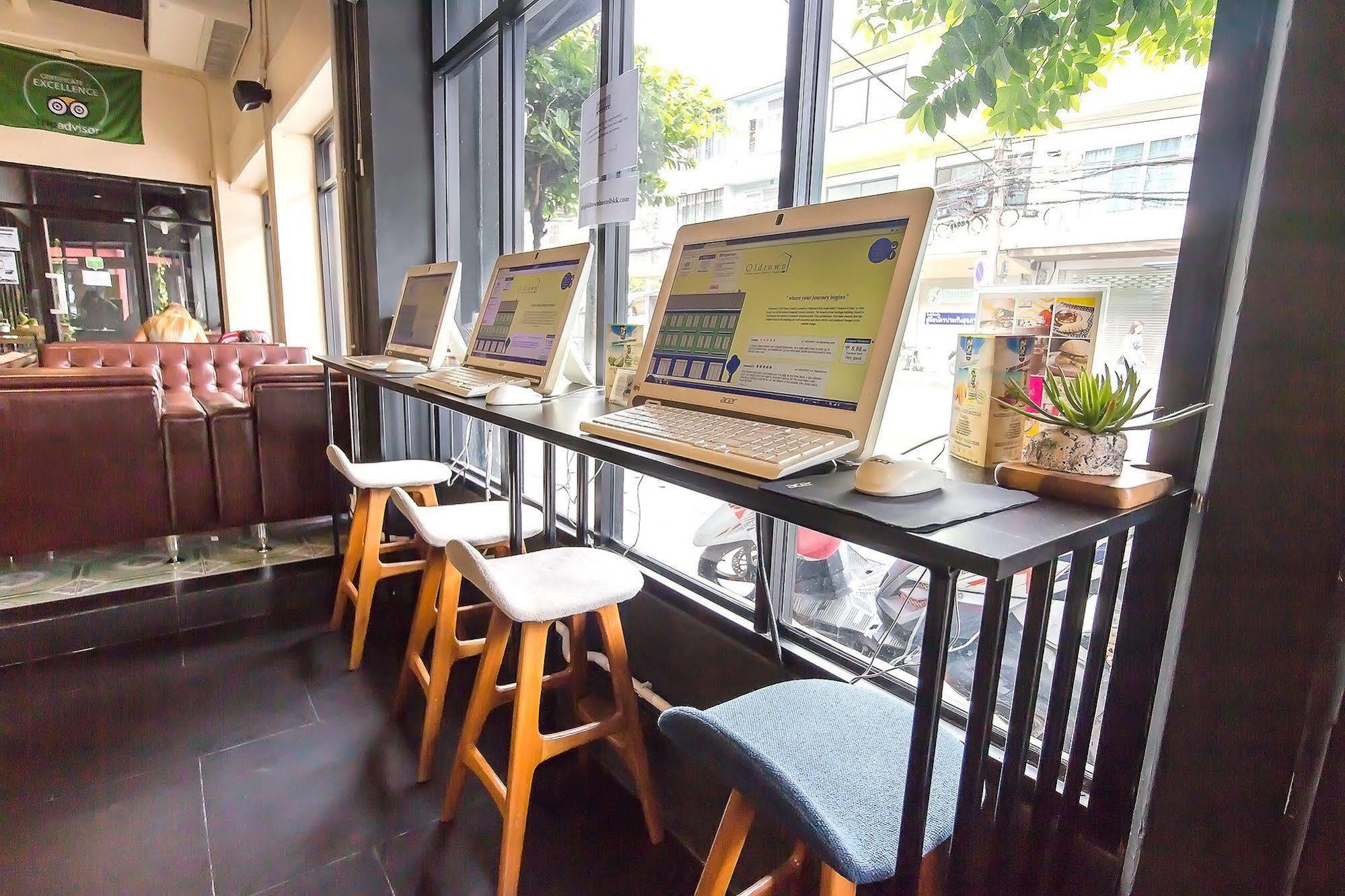 Oldtown Hostel Bangkok Ngoại thất bức ảnh
